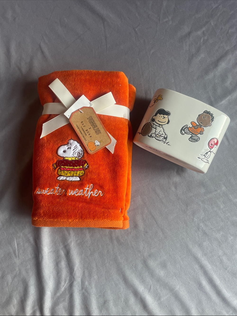 Peanuts Orange Sweater Weather Hand Towels and Ceramic Toothbrush Holder